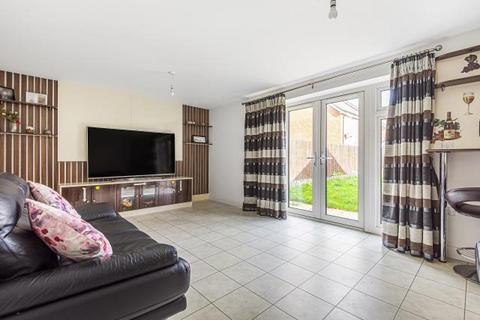4 bedroom semi-detached house to rent, Diamond Drive, Didcot, OX11