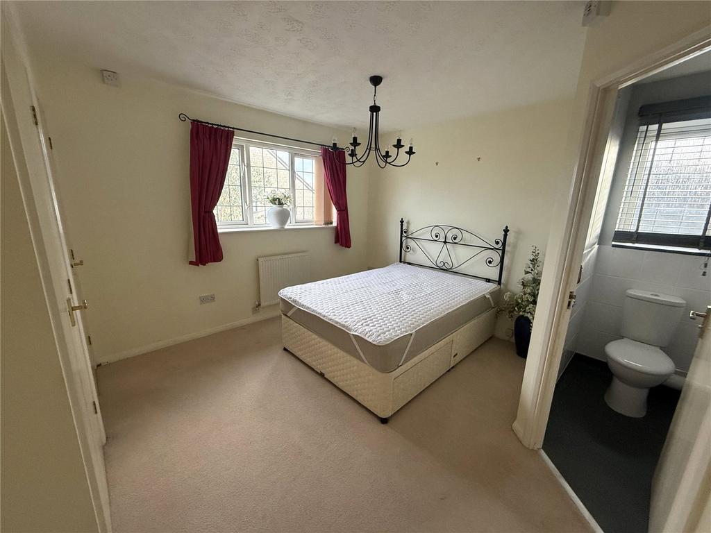 House in Bristol, Bradley Stoke - View 4
