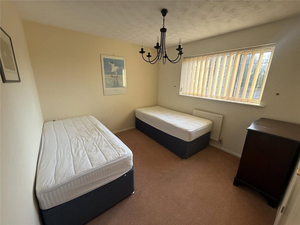 House in Bristol, Bradley Stoke - More