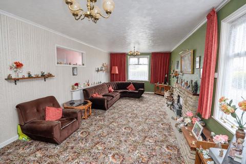 3 bedroom chalet for sale, Chapel Lane, Elmstead, Colchester, CO7