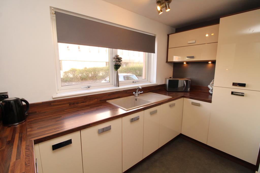 Apartment in Glasgow - More