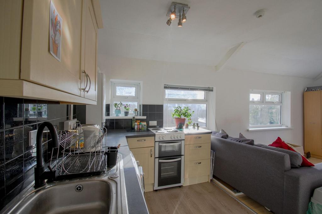 Apartment in Cardiff - View 5