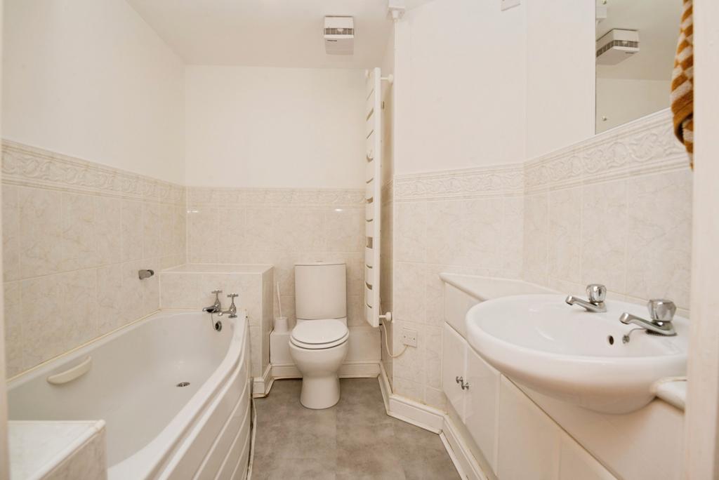 Apartment in Cardiff - View 5