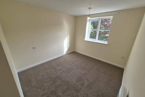 2 bedroom flat to rent, Elbow Street, Cradley Heath, B64