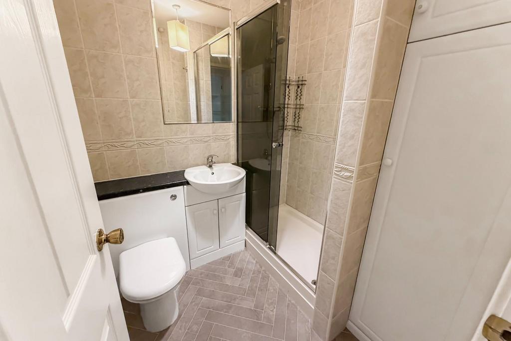 Apartment in Leeds, Wigton Moor, Roundhay - View 4