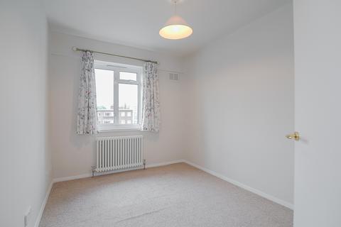 2 bedroom flat for sale, Queens Court, Queens Road