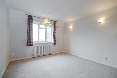 2 bedroom flat for sale, Queens Court, Queens Road