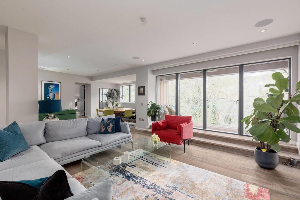 House in Edinburgh - View 2