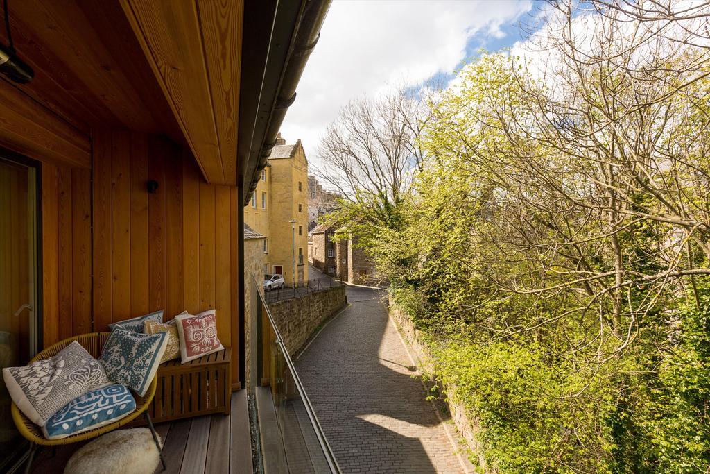 House in Edinburgh - View 3