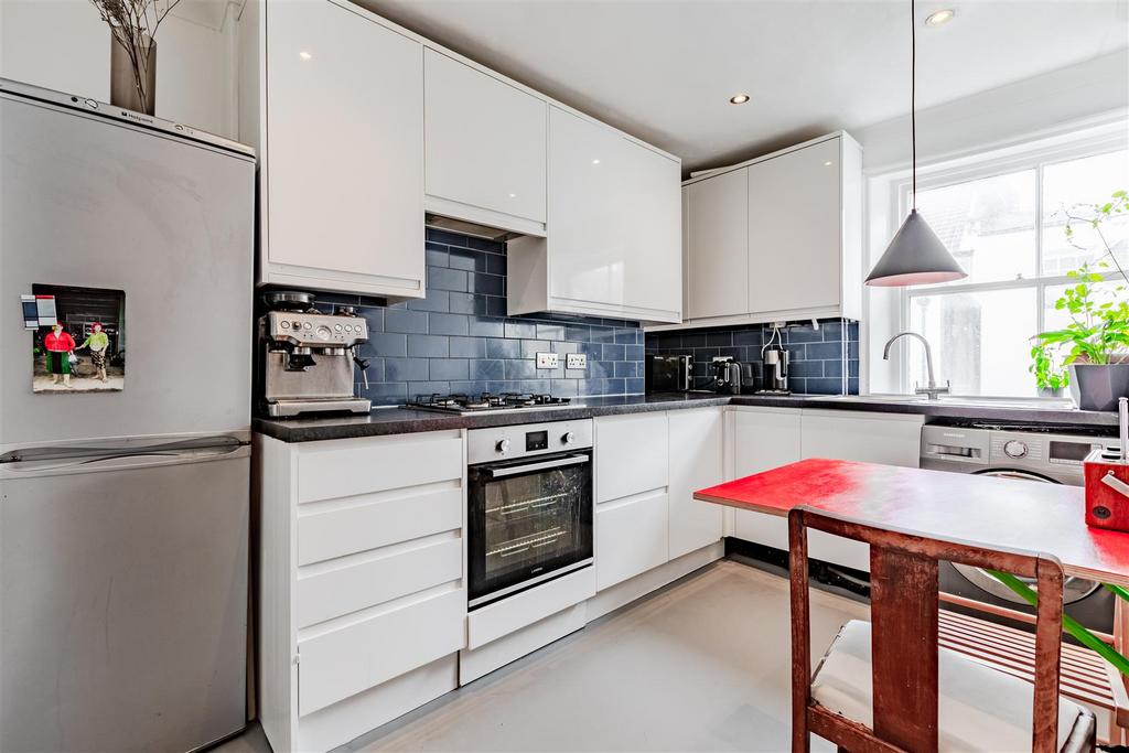 Apartment in Brighton - View 4