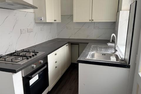 2 bedroom terraced house to rent, Hagley Road West, Smethwick