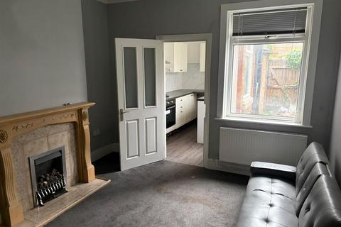 2 bedroom terraced house to rent, Hagley Road West, Smethwick