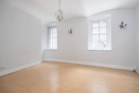 3 bedroom apartment to rent, Kensington Gore (J830), London SW7