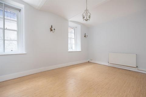 3 bedroom apartment to rent, Kensington Gore (J830), London SW7