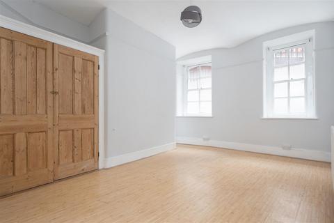 3 bedroom apartment to rent, Kensington Gore (J830), London SW7