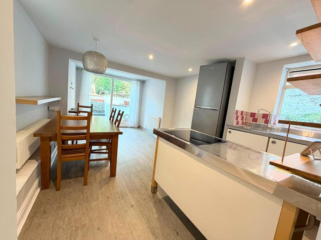 Apartment in Hove - View 5