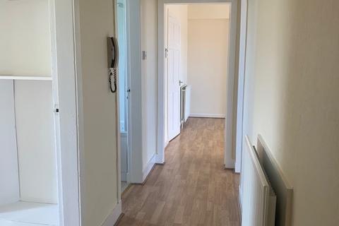 2 bedroom flat to rent, Glenbervie Road, Torry, Aberdeen, AB11