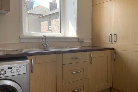 2 bedroom flat to rent, Glenbervie Road, Torry, Aberdeen, AB11
