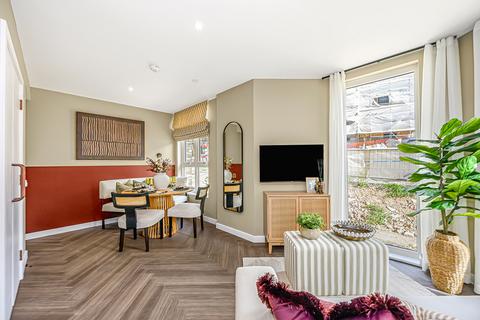 3 bedroom flat for sale, Twyford Abbey Road, London, NW10