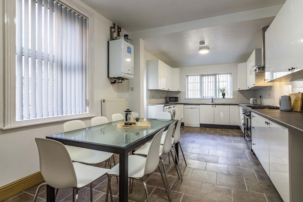 House in Nottingham - View 4