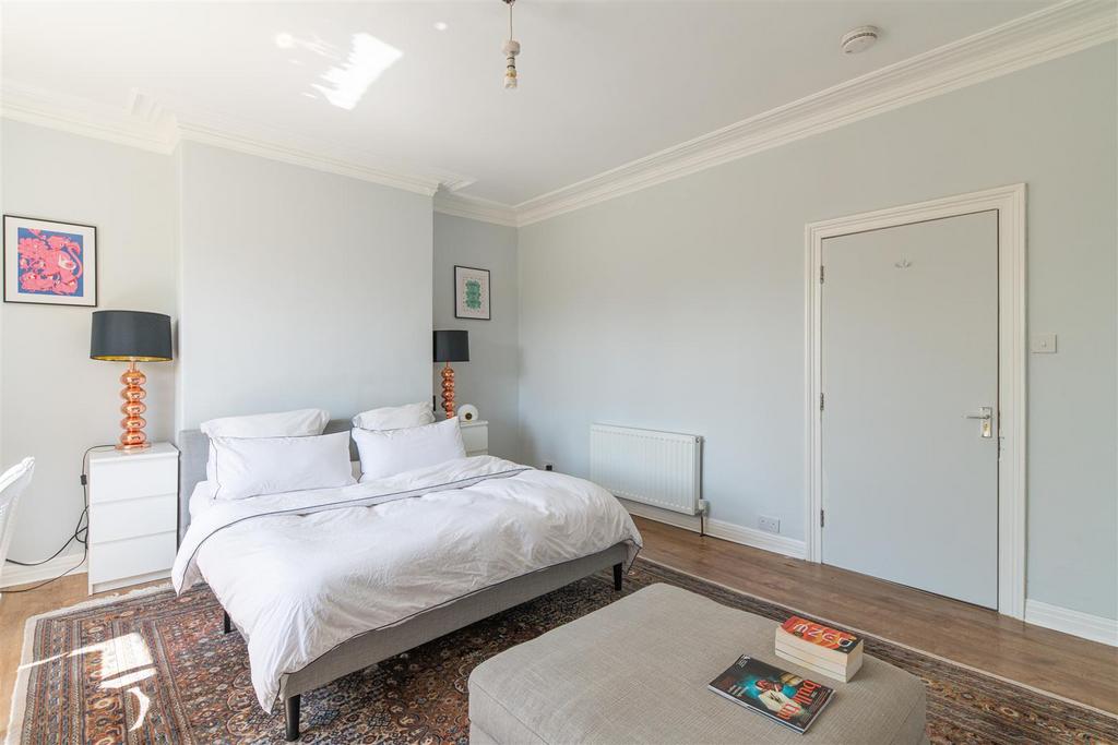 House in Newcastle Upon Tyne - View 2