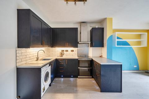 1 bedroom flat for sale, St. John's Villas, London, N19