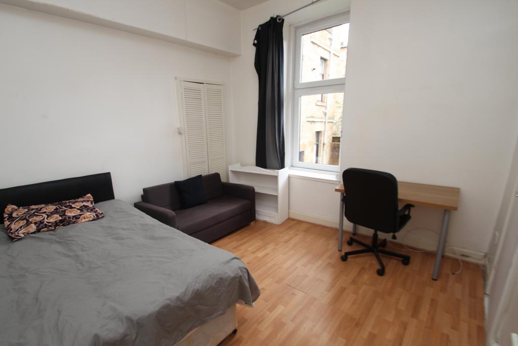 Apartment in Glasgow - View 2