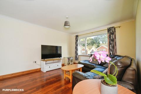 3 bedroom semi-detached house for sale, Kennet Avenue - Greenmeadow, Swindon, SN25