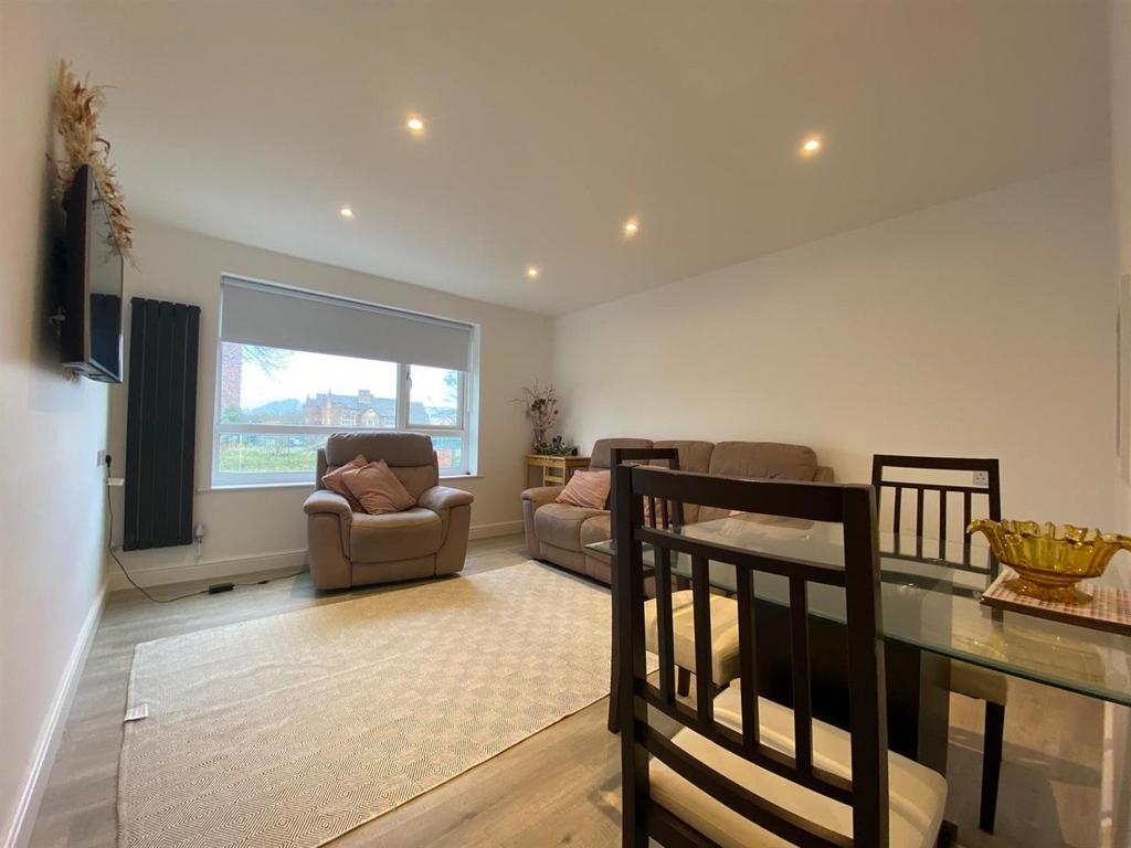 Apartment in Manchester - View 3