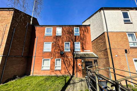 1 bedroom flat for sale, Neston Gardens, Leicester