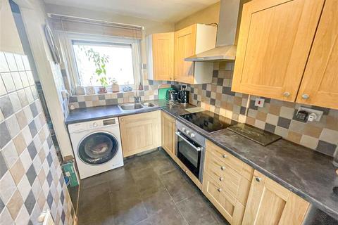 1 bedroom flat for sale, Neston Gardens, Leicester