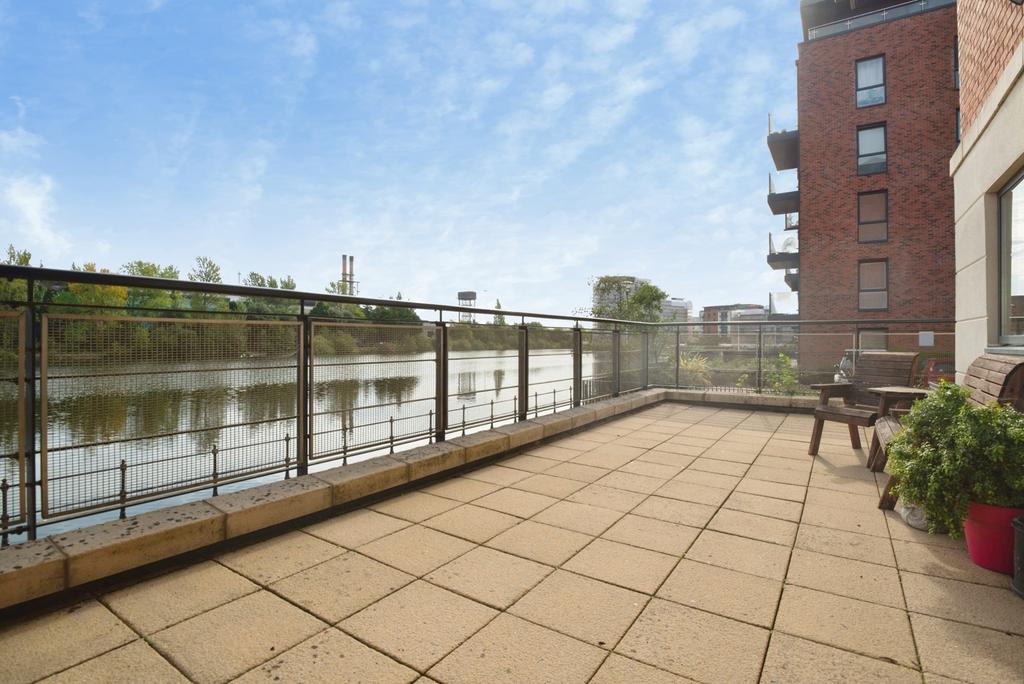 Apartment in Cardiff