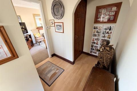 2 bedroom semi-detached bungalow for sale, Moorbrooke, Hartshill, Nuneaton