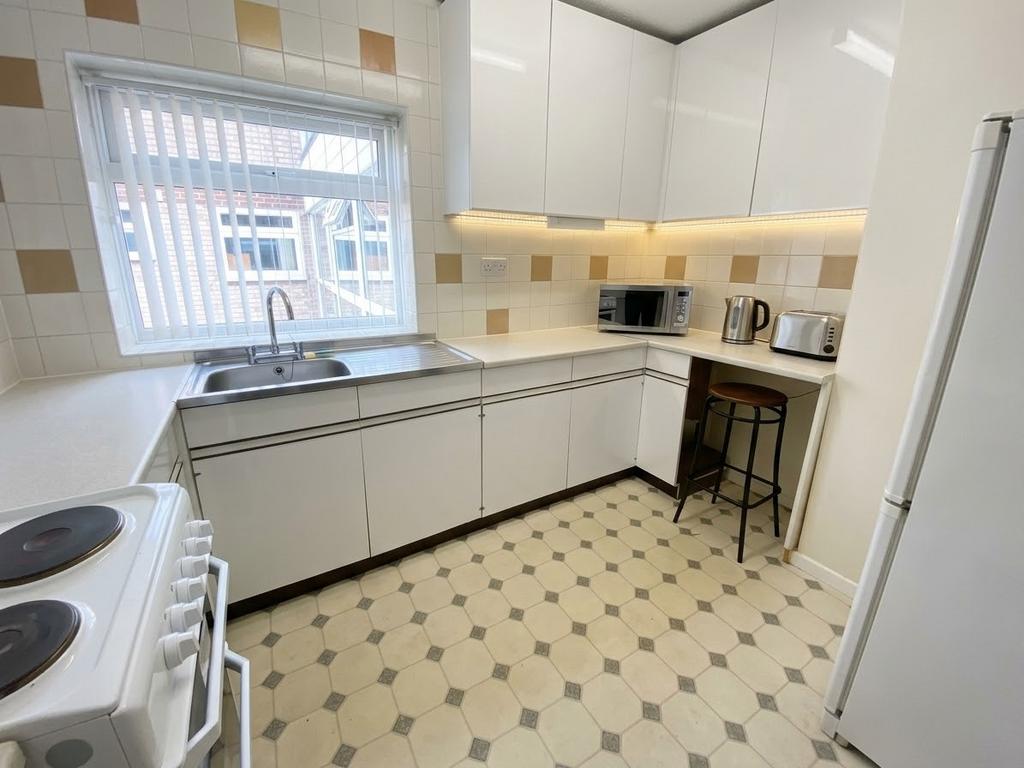 Apartment in Sutton Coldfield - View 2