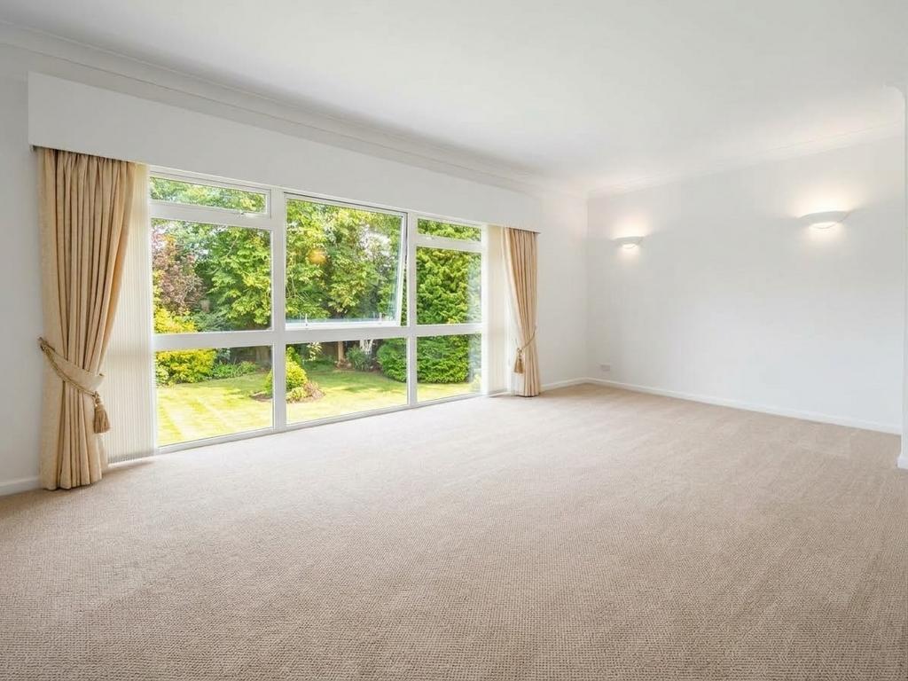 Apartment in Sutton Coldfield - View 3
