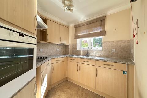 2 bedroom flat for sale, Southend Road, Billericay CM11