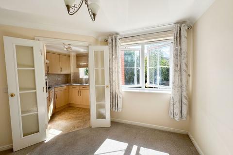 2 bedroom flat for sale, Southend Road, Billericay CM11