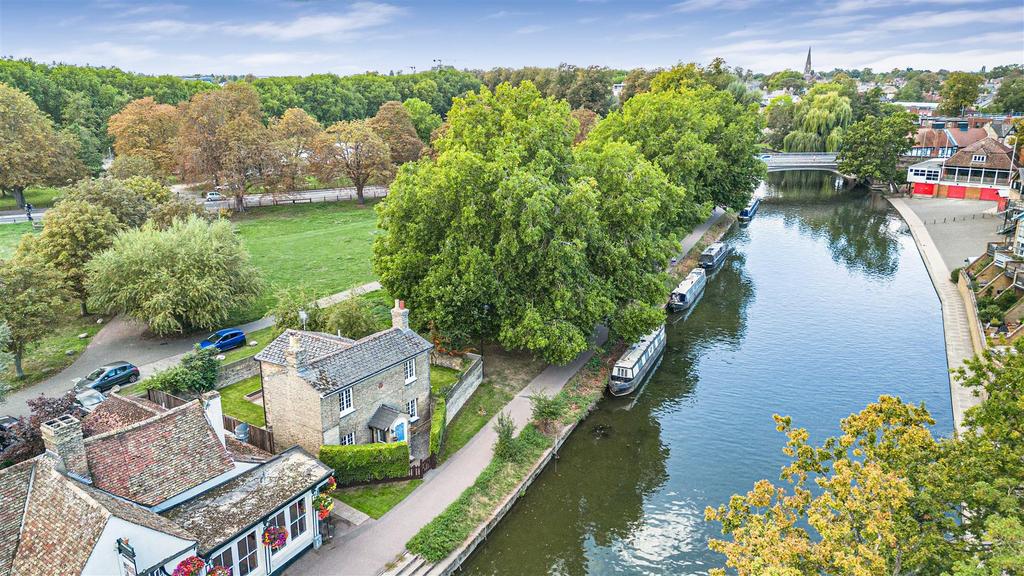 House in Cambridge - View 2
