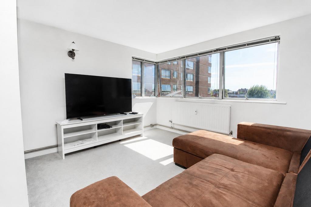 Apartment in Hove, Brighton and Hove - View 2