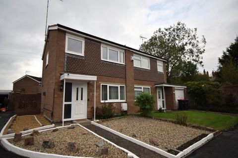 3 bedroom semi-detached house to rent, Kensington Close, Chester,