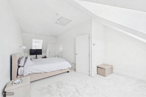 3 bedroom end of terrace house for sale, Dale Street, Kent DA1