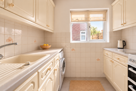 1 bedroom flat for sale, Widmore Road, Bromley
