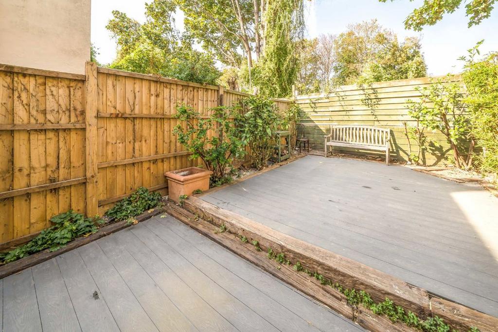 House in London - View 4