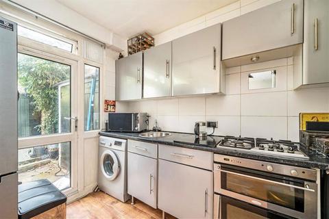 3 bedroom semi-detached house for sale, The Hall, London SE3