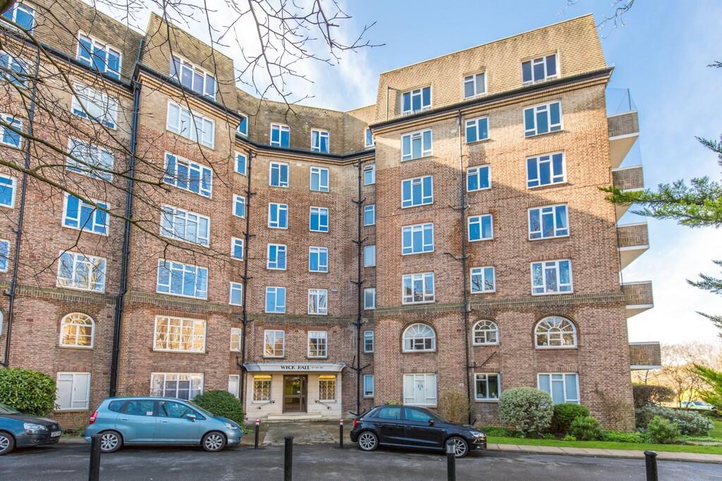 Apartment in Hove