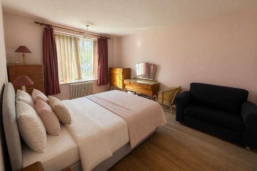 Apartment in Hove - More