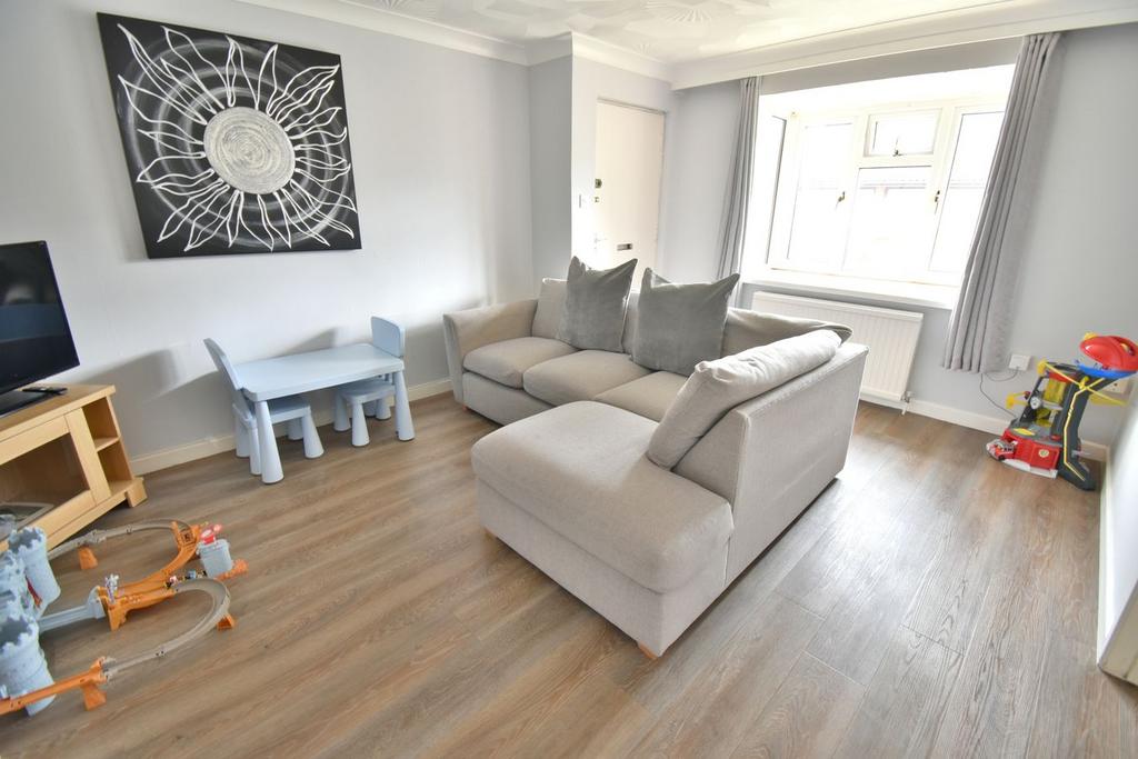 Apartment in Kinson, Ensbury, Bournemouth - View 2