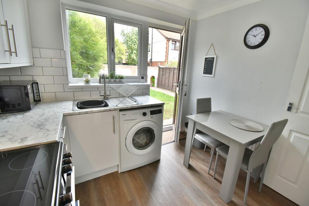 Apartment in Kinson, Ensbury, Bournemouth - View 5