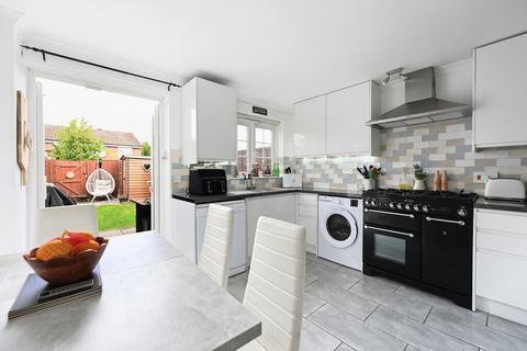 2 bedroom terraced house for sale, Cherrytree Close, Sandhurst GU47