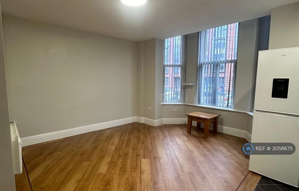 Apartment in Liverpool - View 3